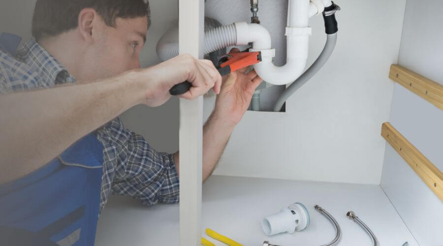 Expert burst pipe repair services in Castaner, PR