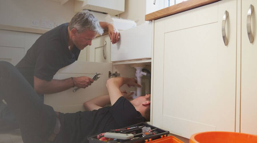 Professional burst pipe repair services in Castaner, PR
